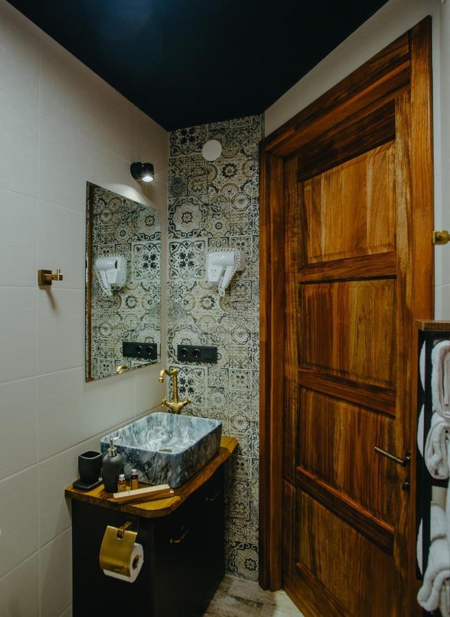 Hotel Wanderholic Telavi Exterior foto